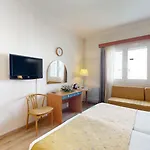 Lucy Otel Chalkís