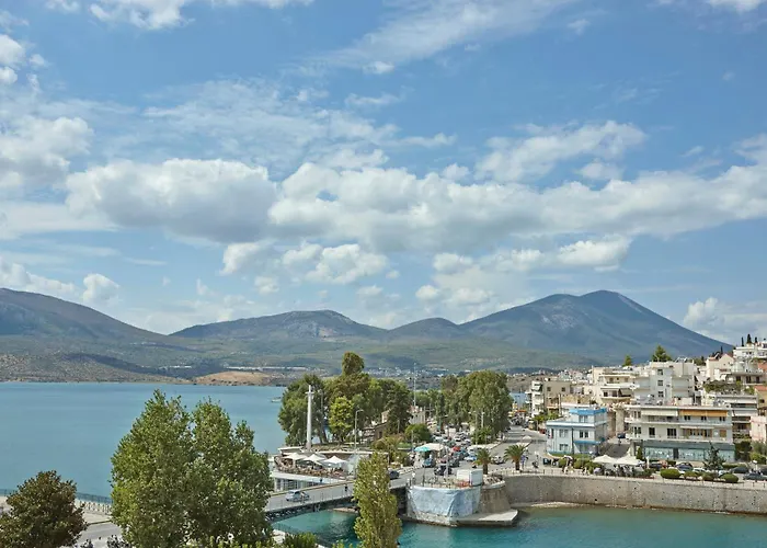 Lucy מלון Chalkís